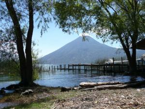 Antigua og Lago de Atitlán